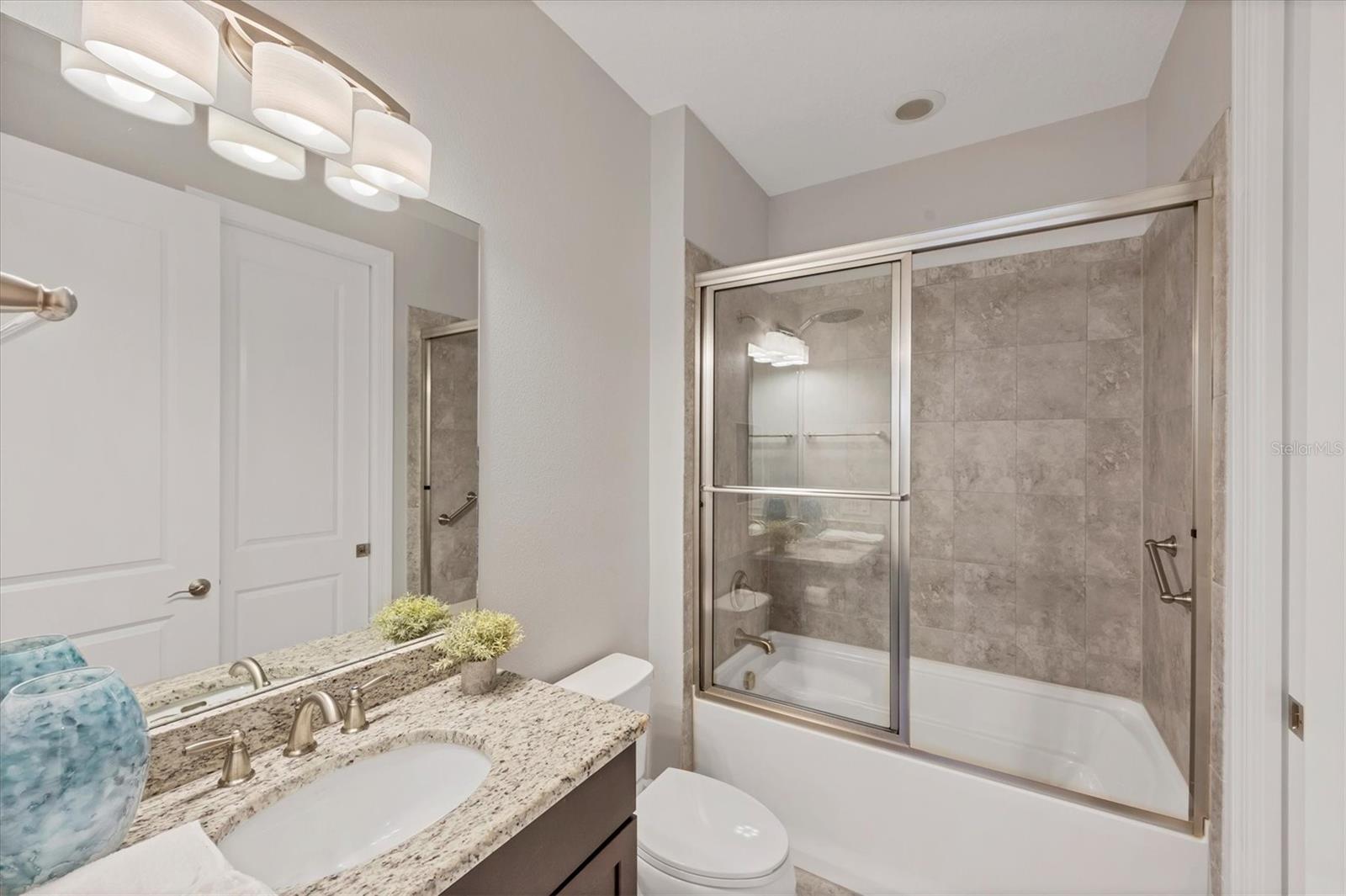 ARTISAN LAKES ESPLANADE PH II - Residential