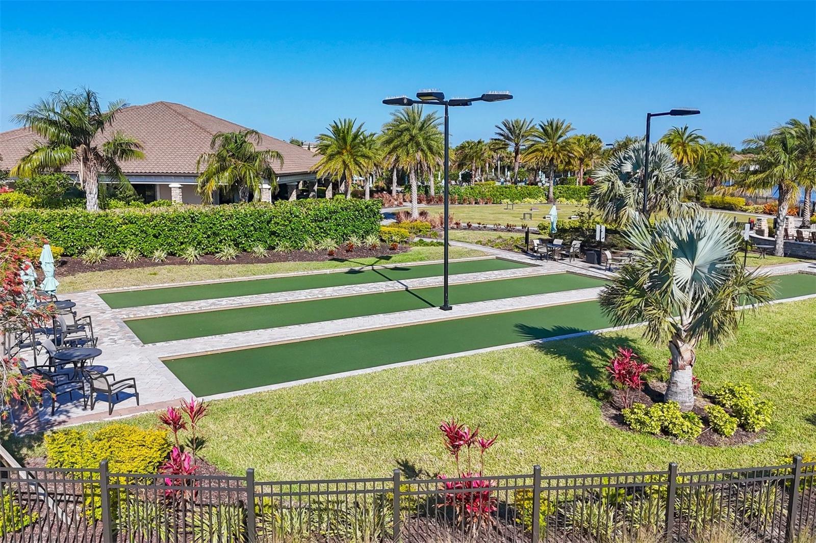 ARTISAN LAKES ESPLANADE PH II - Residential