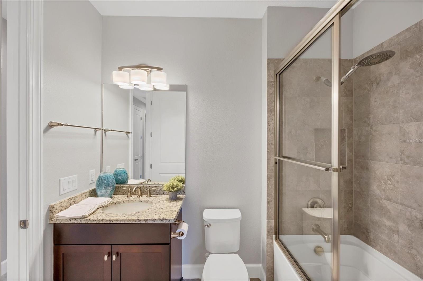 ARTISAN LAKES ESPLANADE PH II - Residential