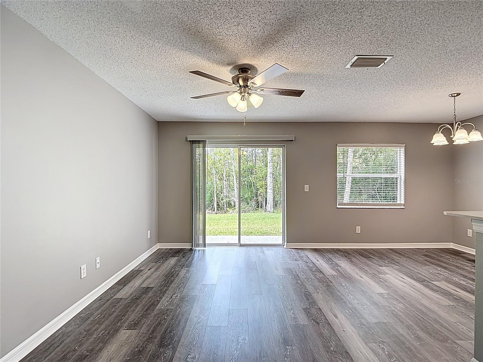 EDGEWATER AT GRAND OAKS PH 01 - Residential