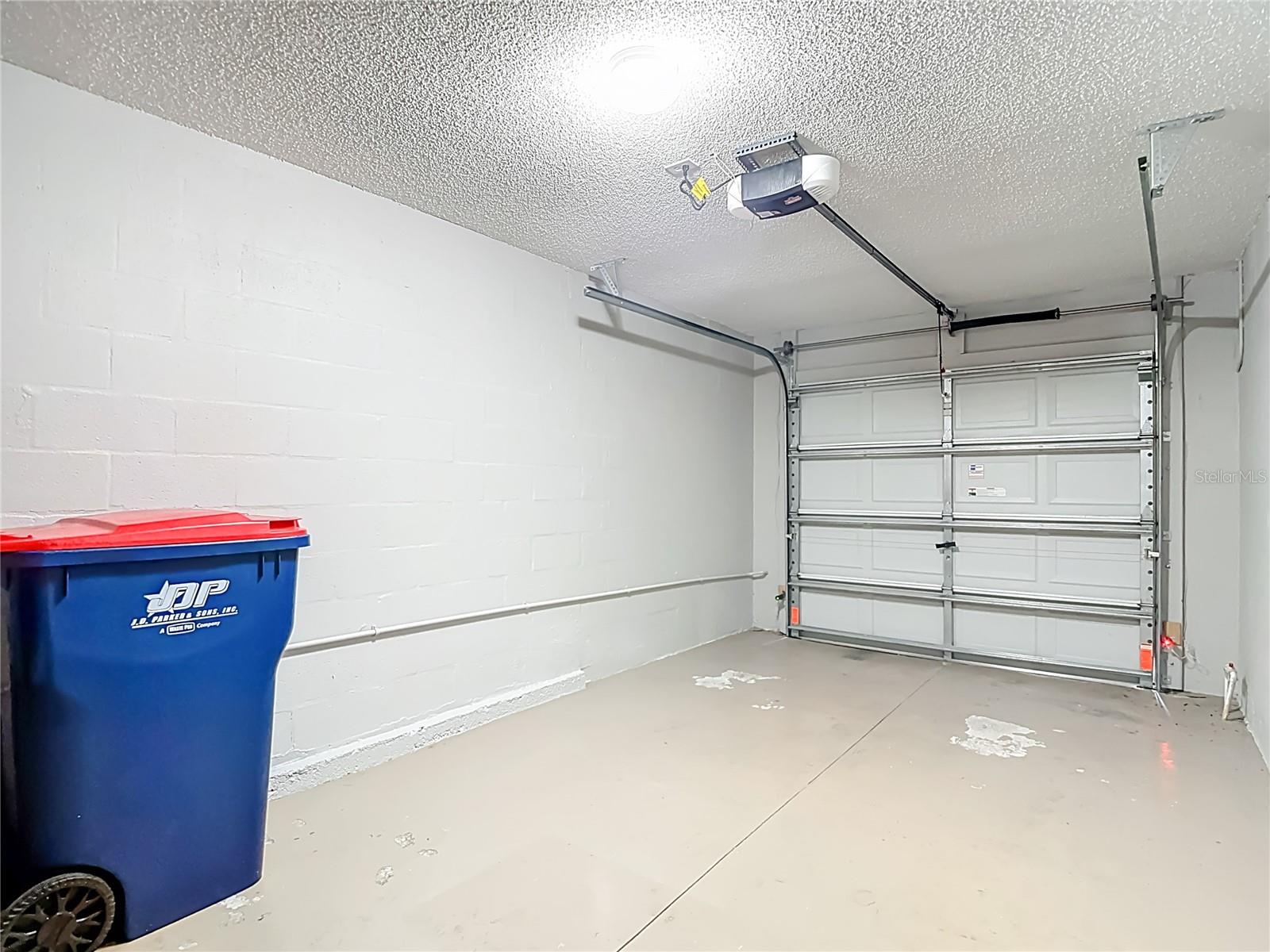 EDGEWATER AT GRAND OAKS PH 01 - Residential