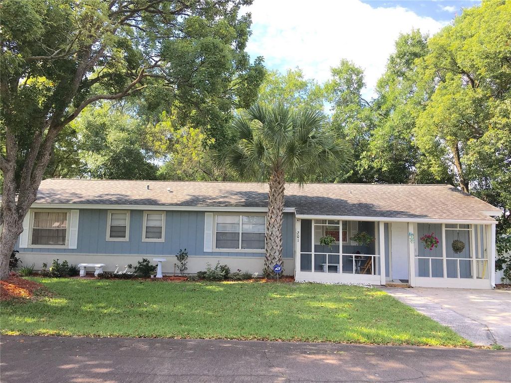 Photo of 201 6th Street, Saint Cloud, FL 34769 (MLS # R4910764)