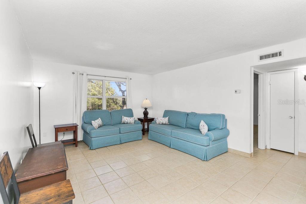 NOTTINGHAM MANOR BLDG D - Residential