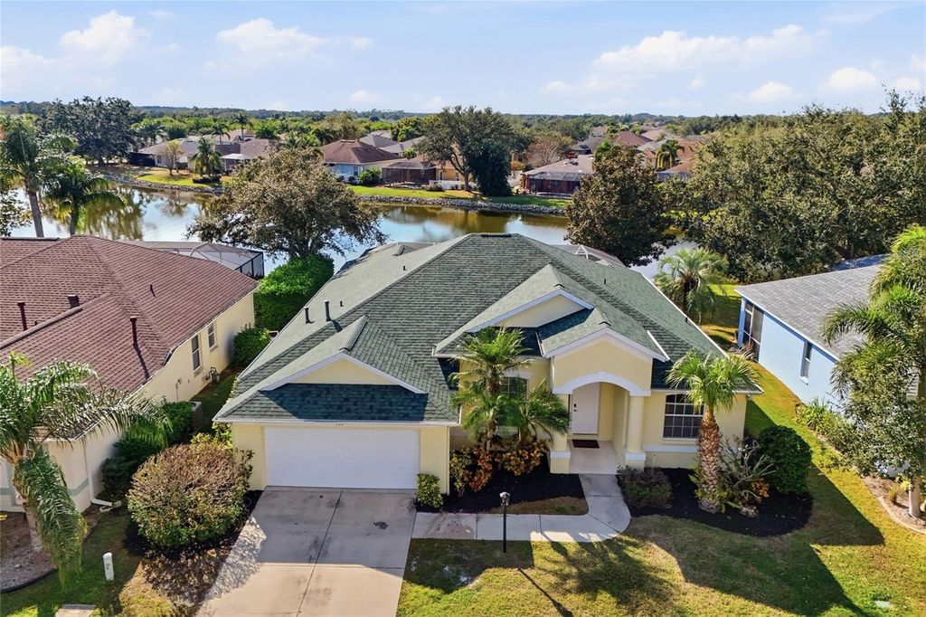Photo of 518 Country Lane, Bradenton, FL 34212 (MLS # A4672987)