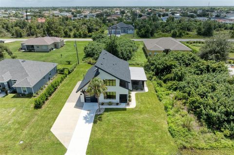 A home in PORT CHARLOTTE