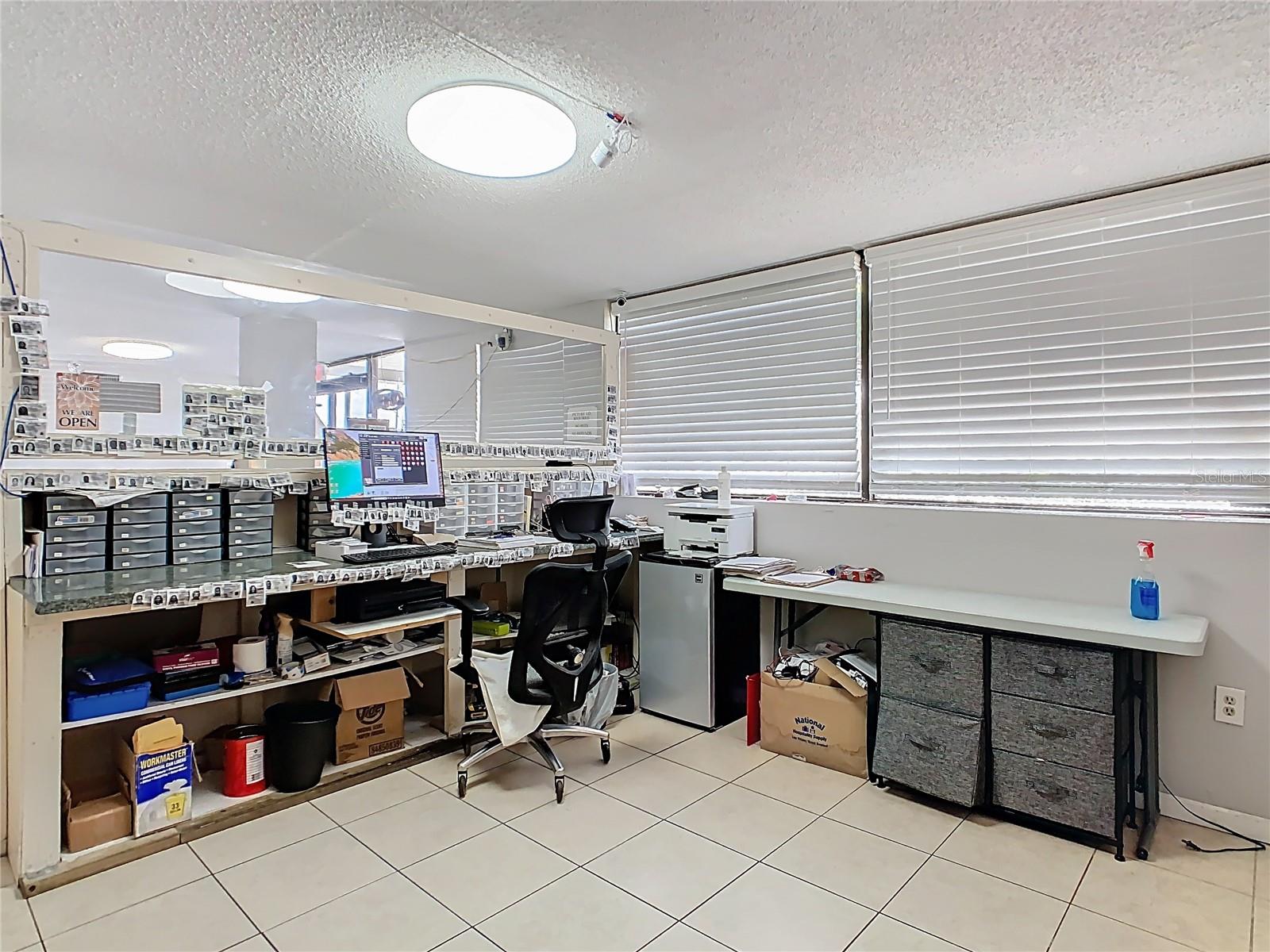 ACREAGE & UNREC - Commercial Sale