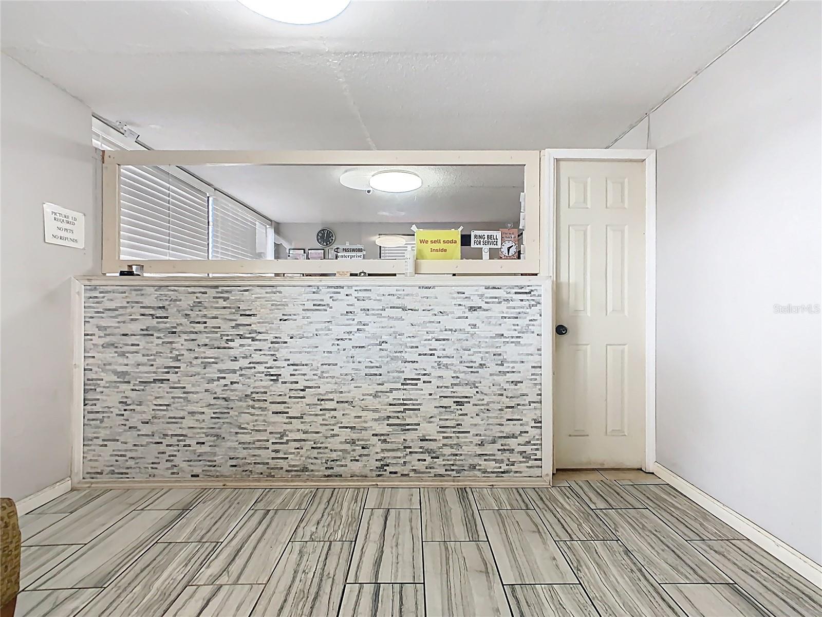 ACREAGE & UNREC - Commercial Sale