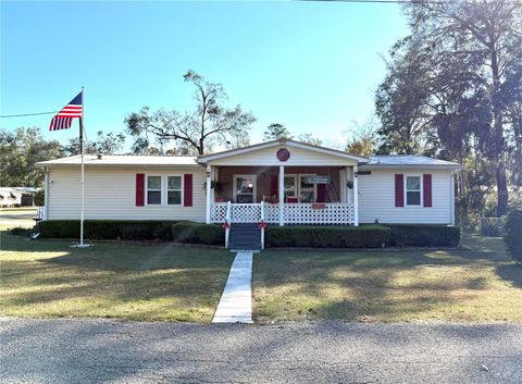 A home in CHIEFLAND