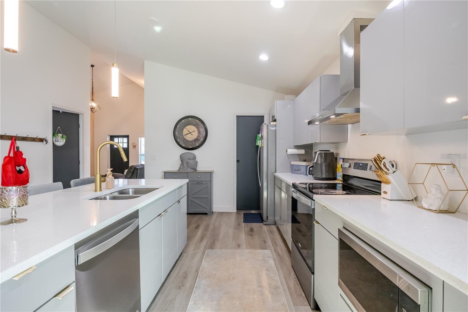 3GY | HAMNER'S W E ROME AVENUE ESTATES - Residential