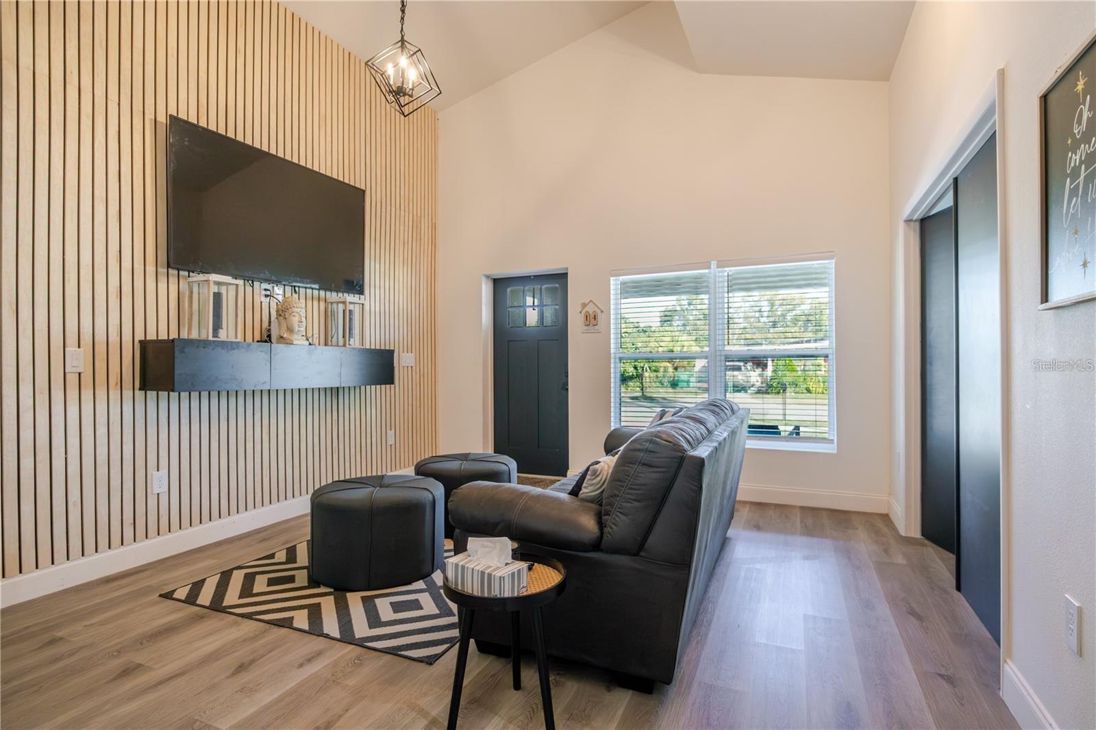3GY | HAMNER'S W E ROME AVENUE ESTATES - Residential