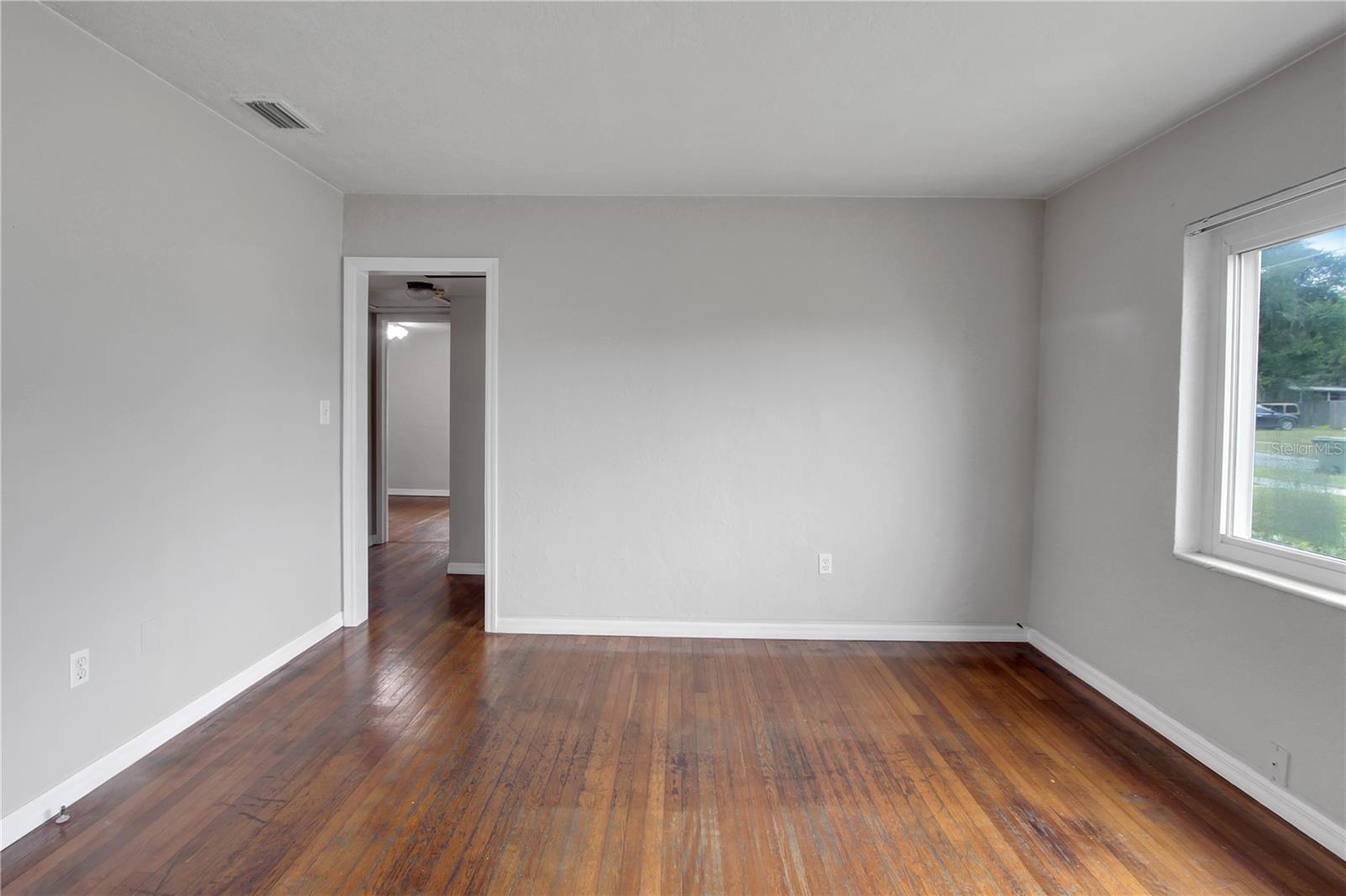 LEESBURG FLORADEL - Residential