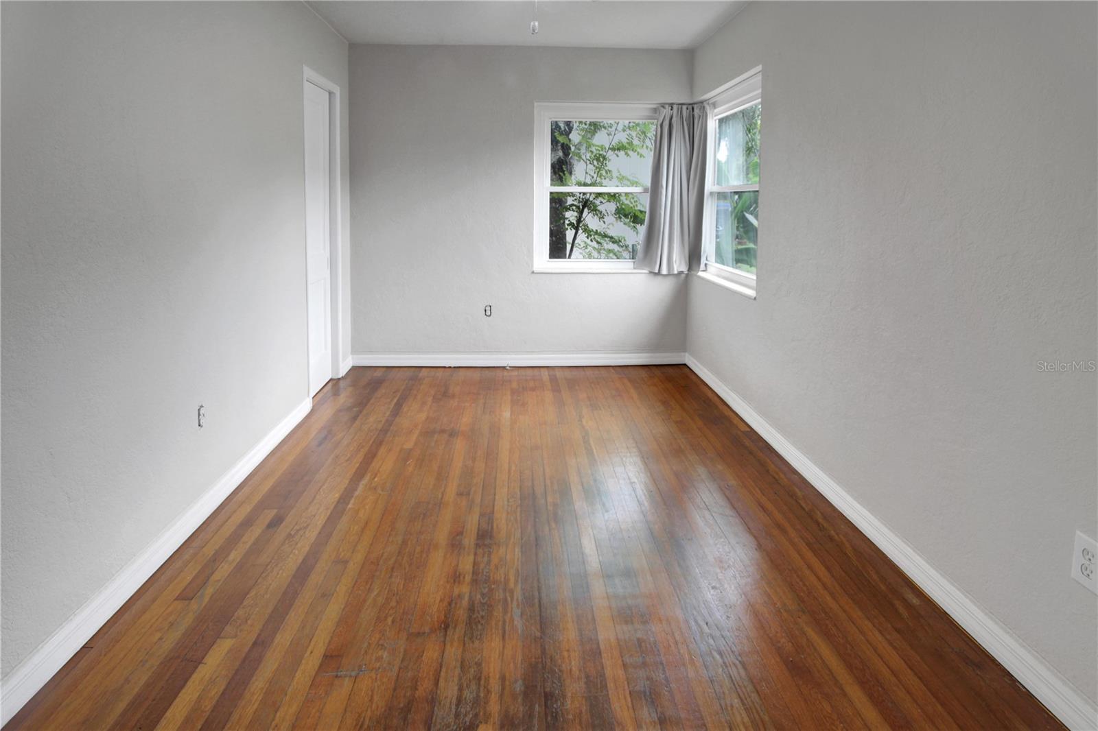 LEESBURG FLORADEL - Residential