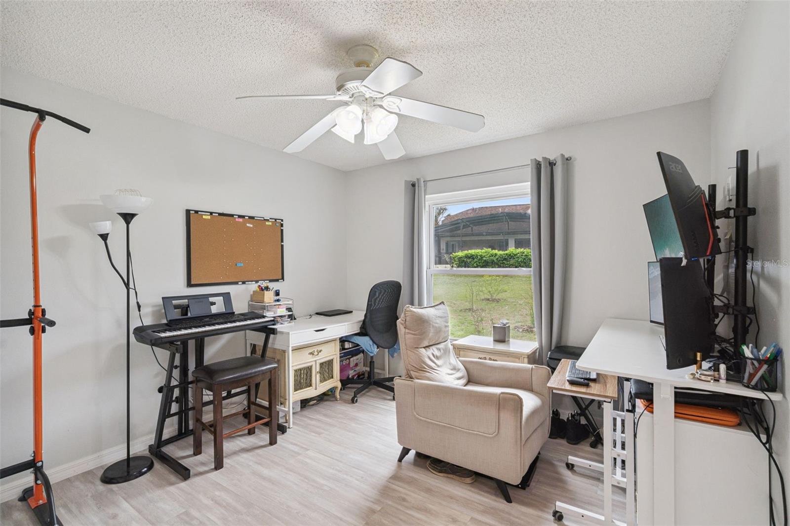 GREATER GROVES - Residential