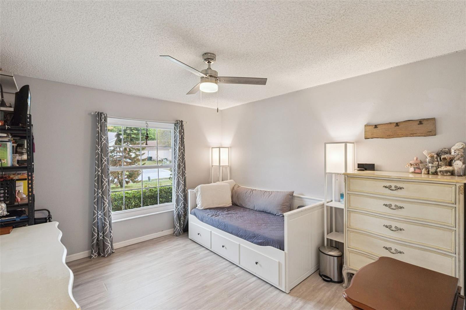 GREATER GROVES - Residential