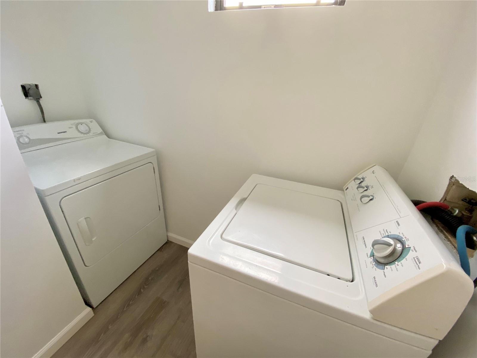 CEDAR GROVE - Residential Lease