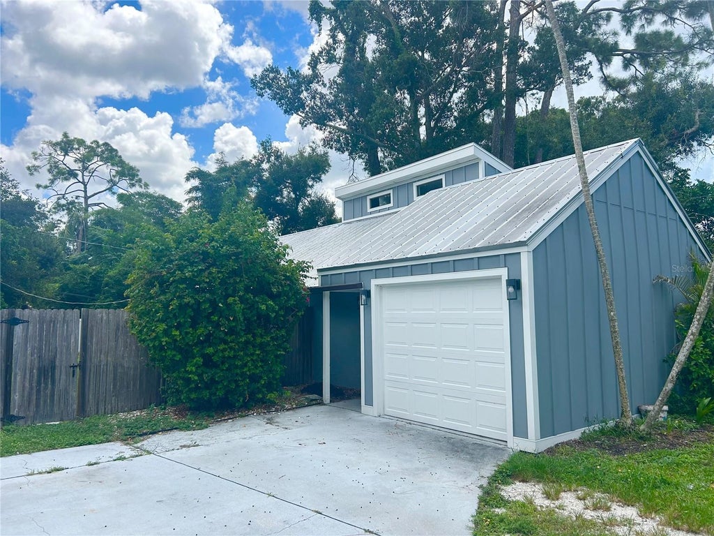 Photo of 4219 Murdock Avenue, Sarasota, FL 34231 (MLS # A4705916)