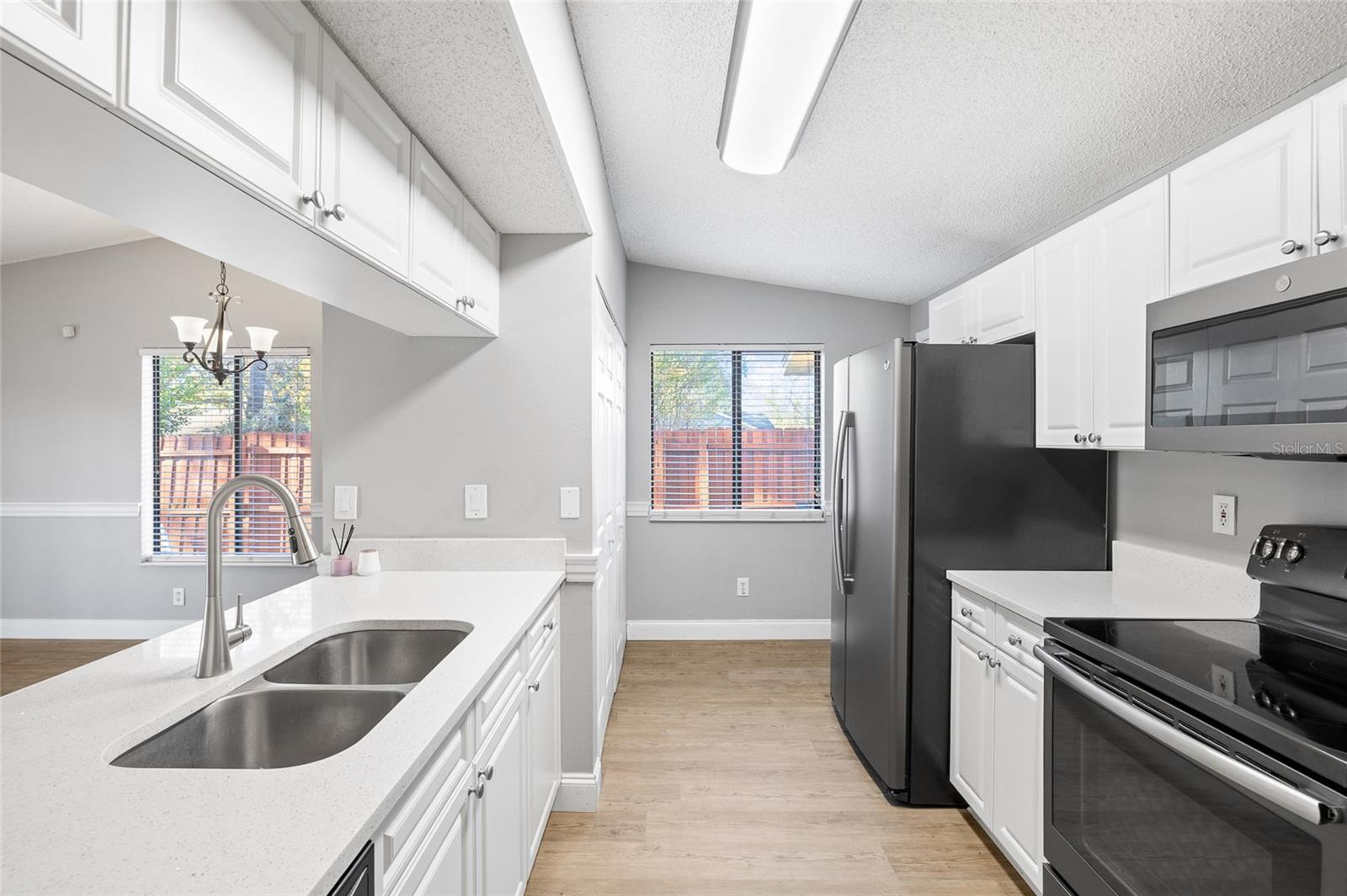 THE GLEN AT RIVER RIDGE - Residential