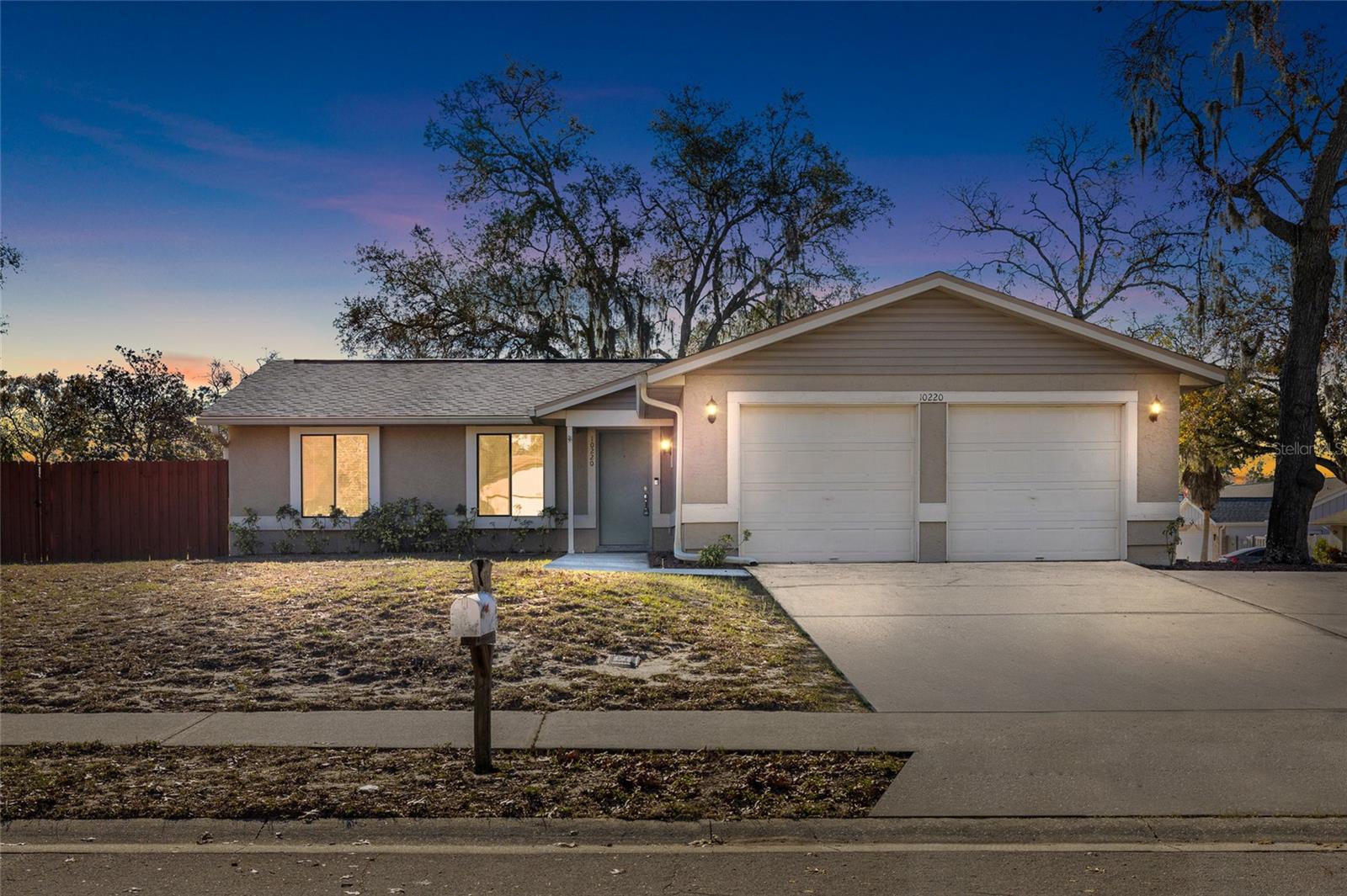 THE GLEN AT RIVER RIDGE - Residential