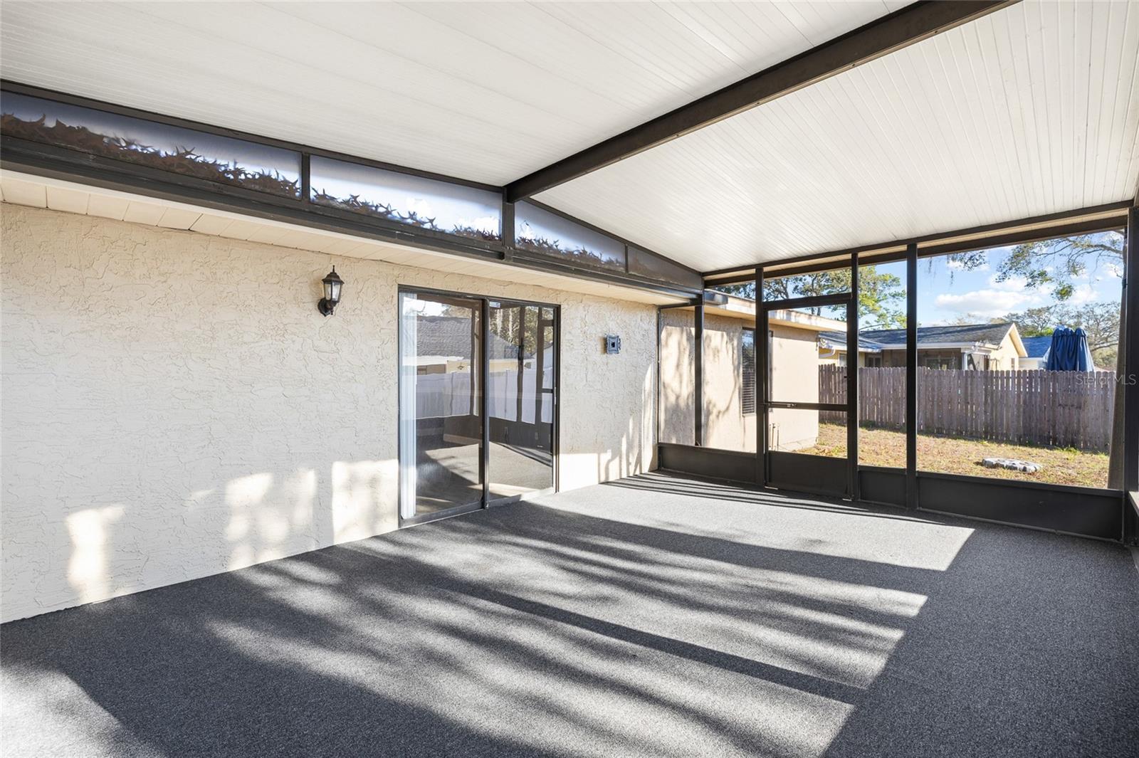 THE GLEN AT RIVER RIDGE - Residential