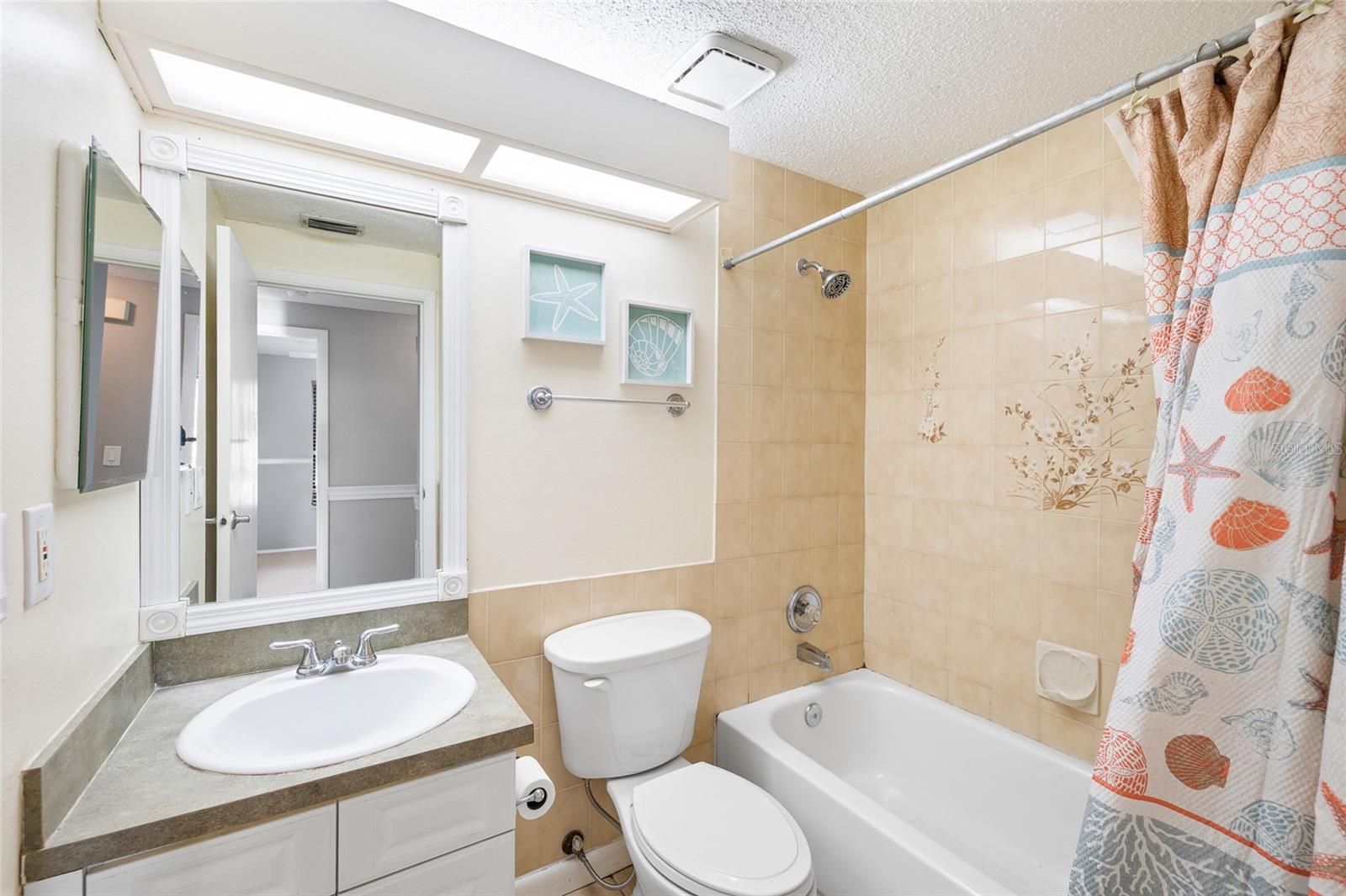 THE GLEN AT RIVER RIDGE - Residential