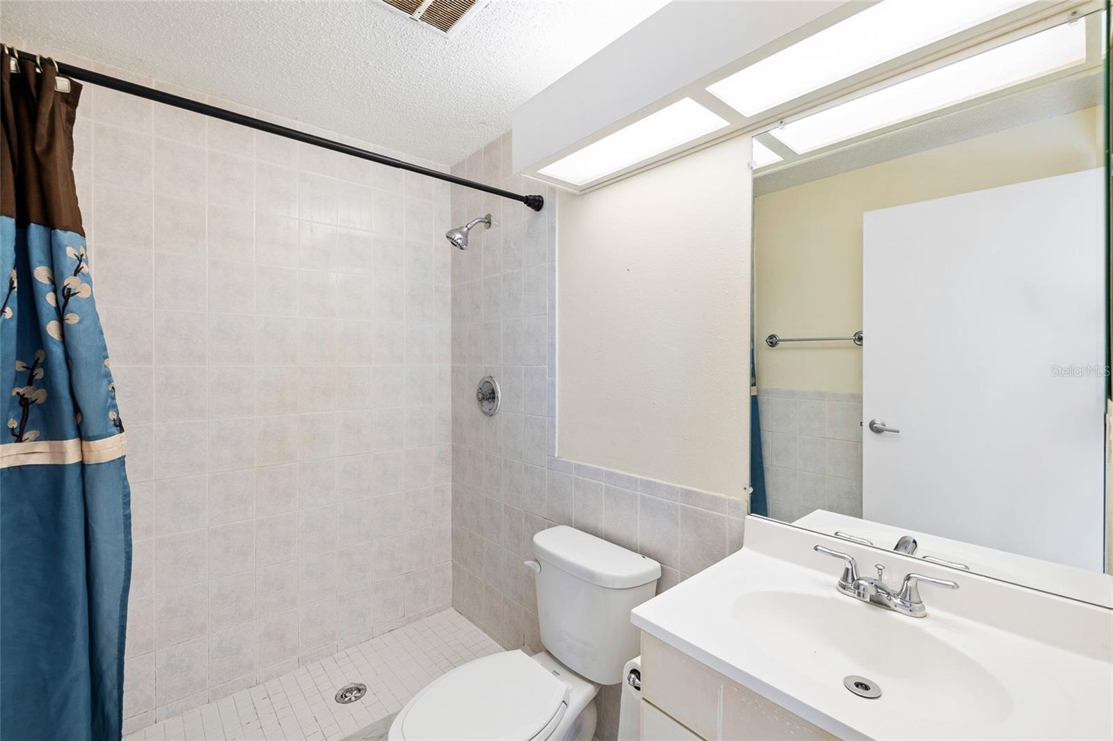 THE GLEN AT RIVER RIDGE - Residential