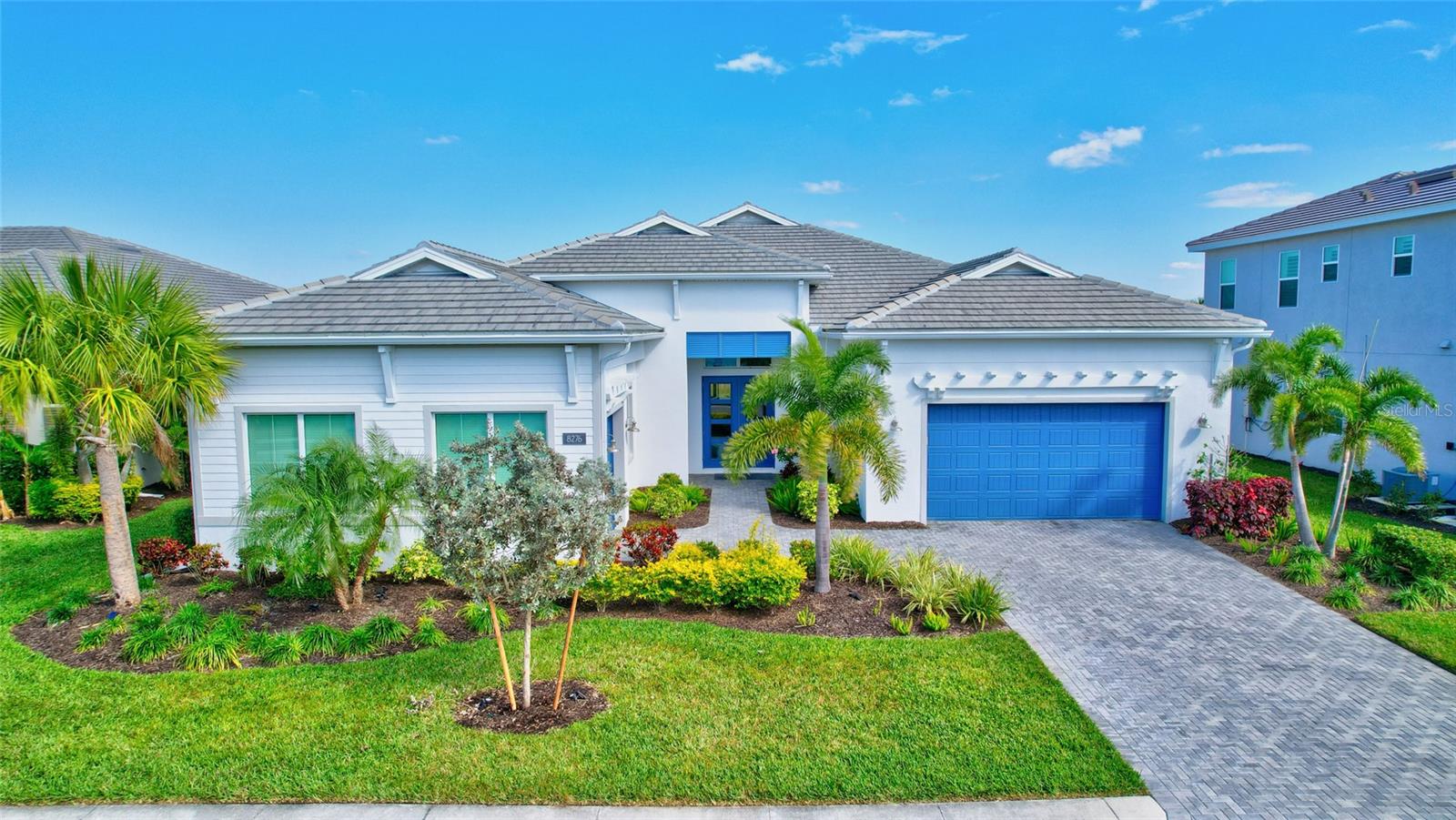 8276 REDONDA LOOP