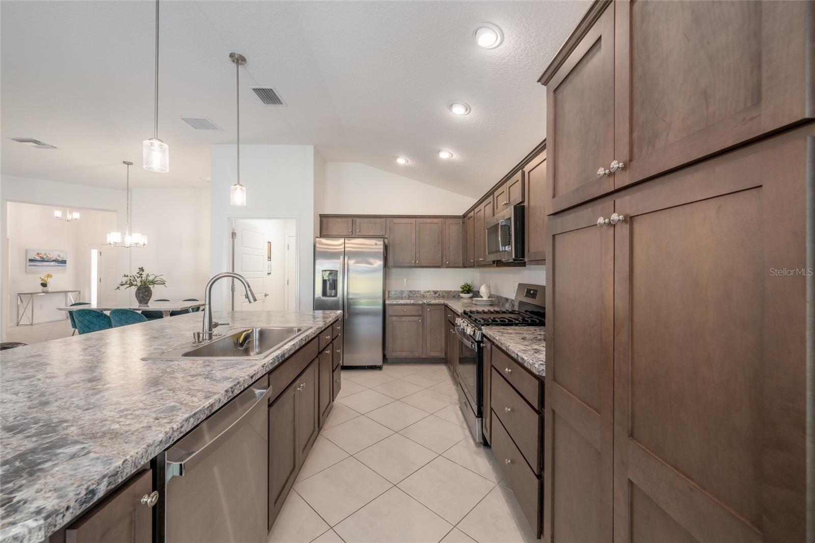 VILLAGES/SOUTHERN OAKS UN 124 - Residential
