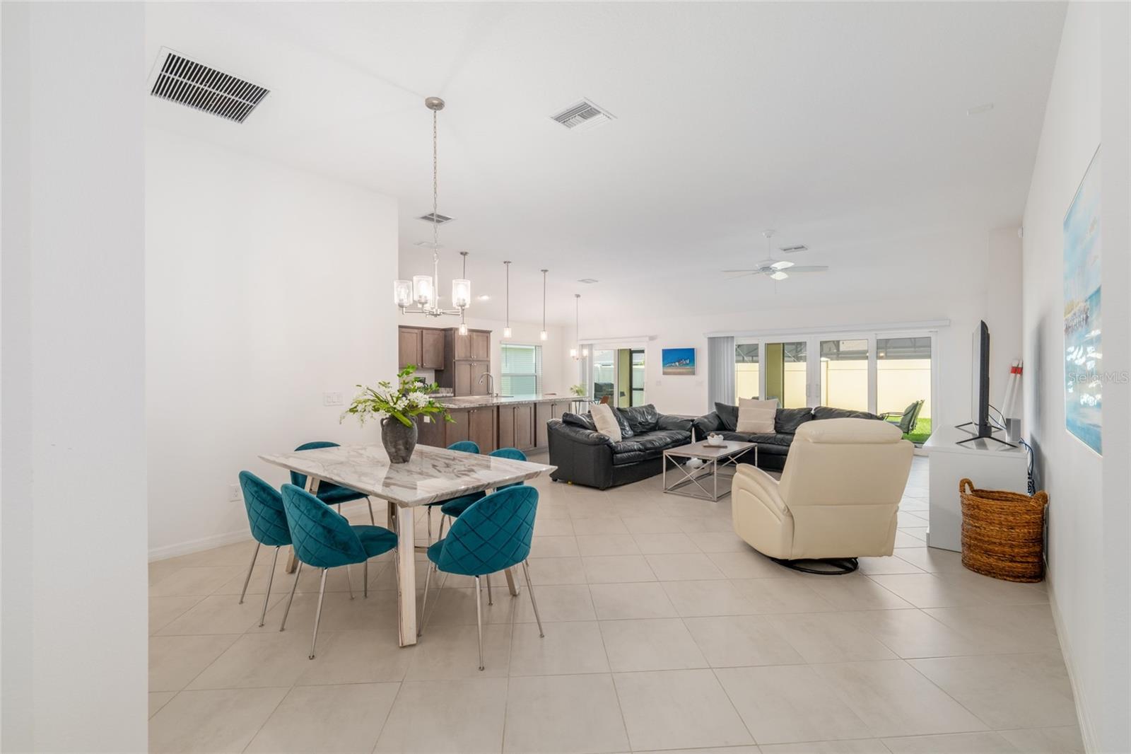 VILLAGES/SOUTHERN OAKS UN 124 - Residential