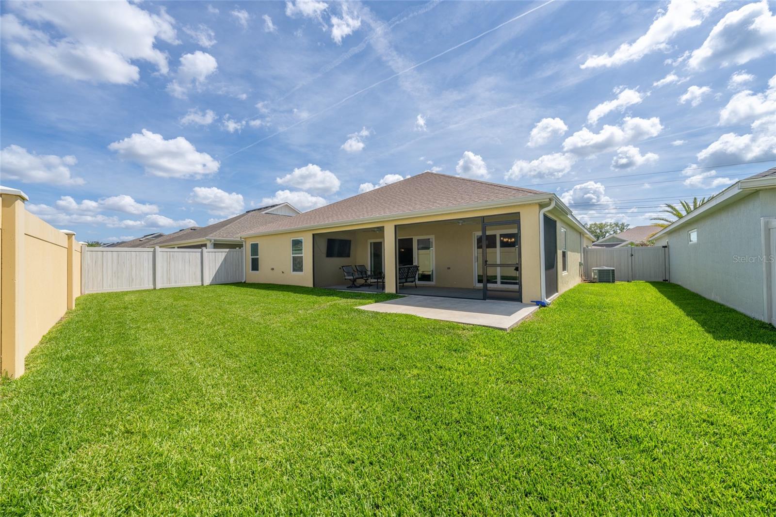 VILLAGES/SOUTHERN OAKS UN 124 - Residential