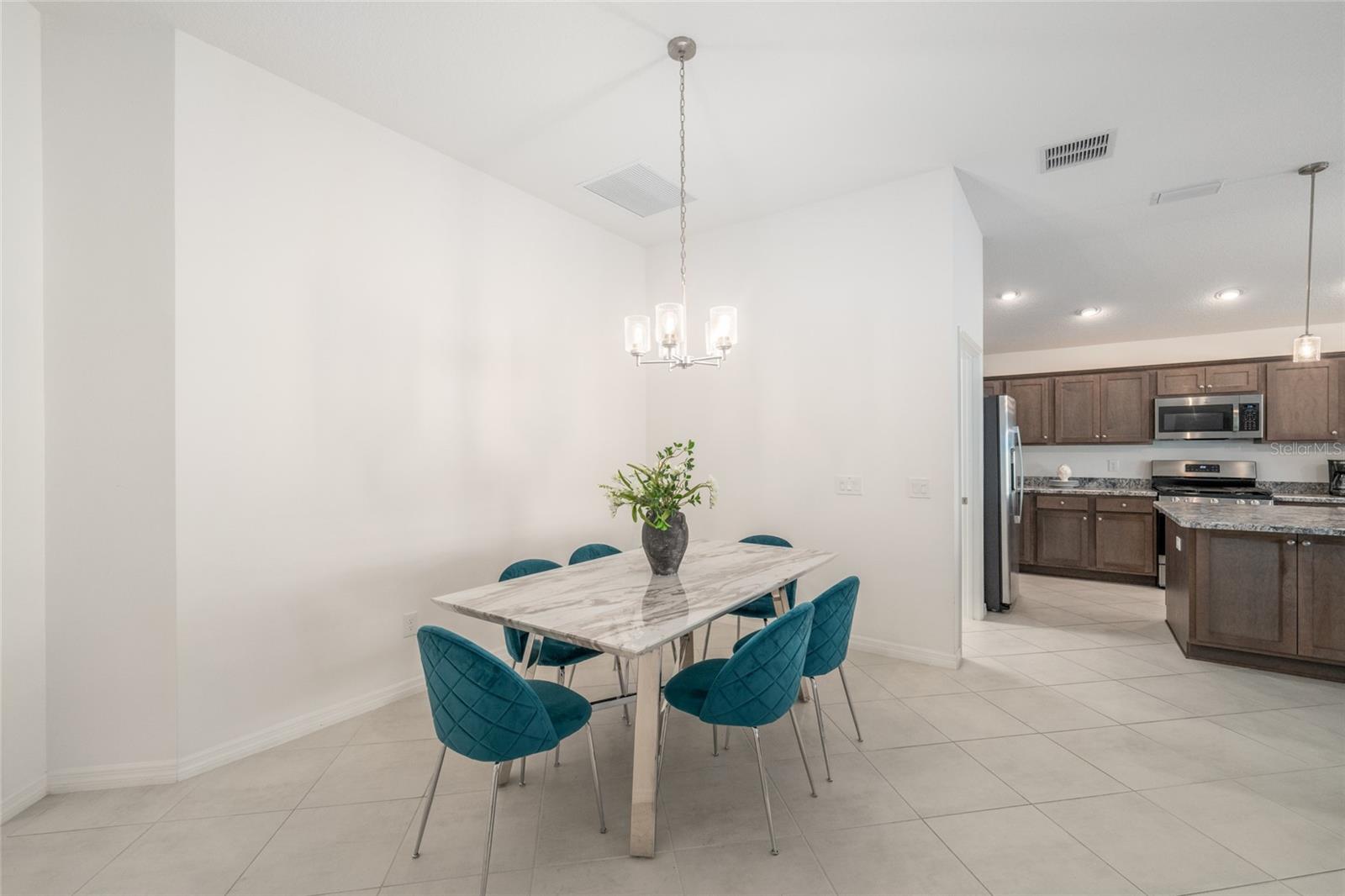 VILLAGES/SOUTHERN OAKS UN 124 - Residential