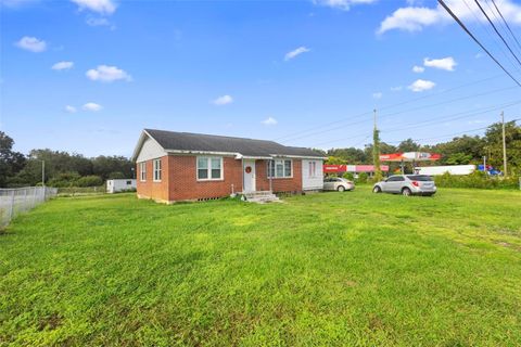 A home in DELAND