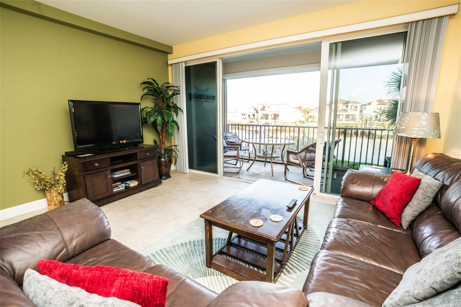 BAHIA BEACH TWNHMS PH 1A - Residential