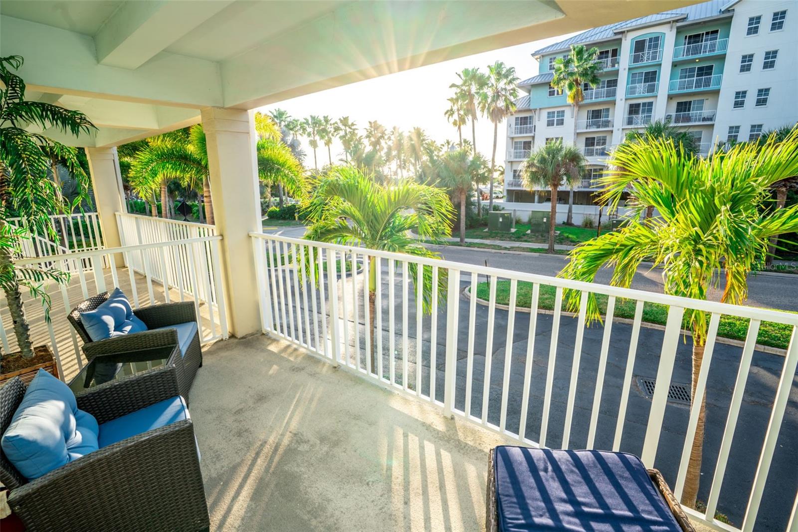 BAHIA BEACH TWNHMS PH 1A - Residential