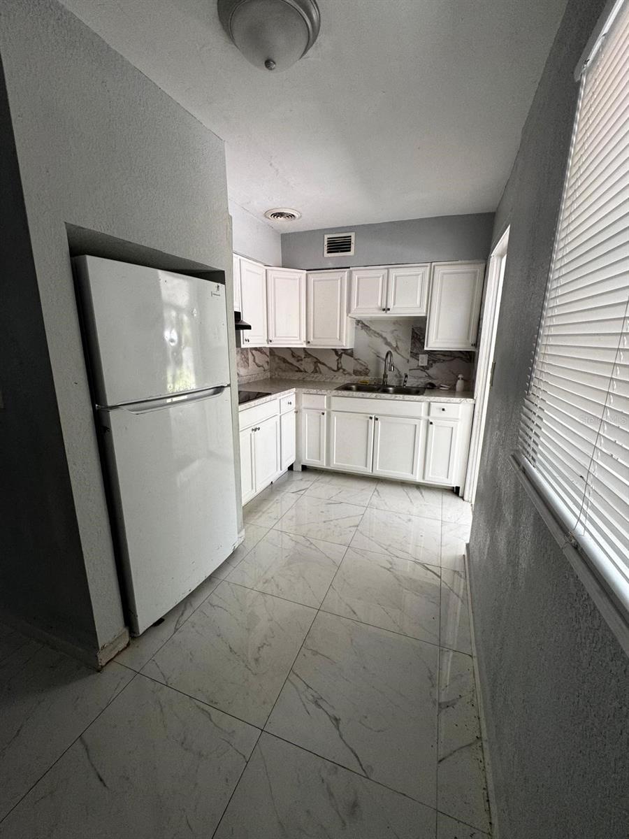 ROSEWOOD MANOR - Residential