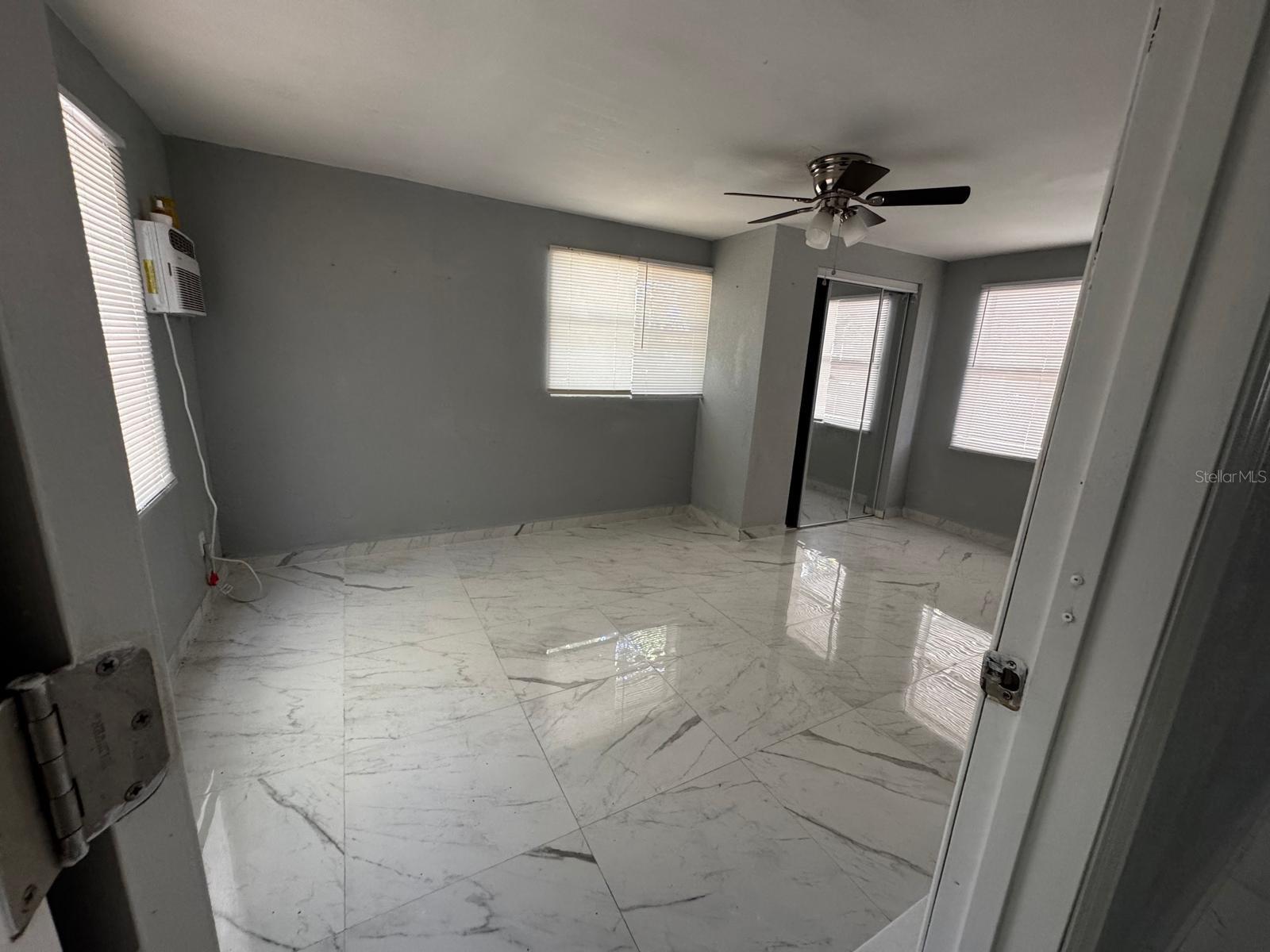 ROSEWOOD MANOR - Residential