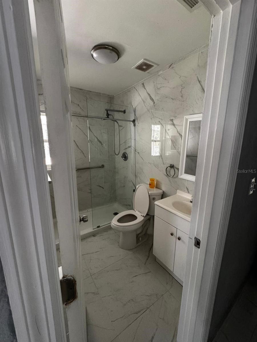 ROSEWOOD MANOR - Residential