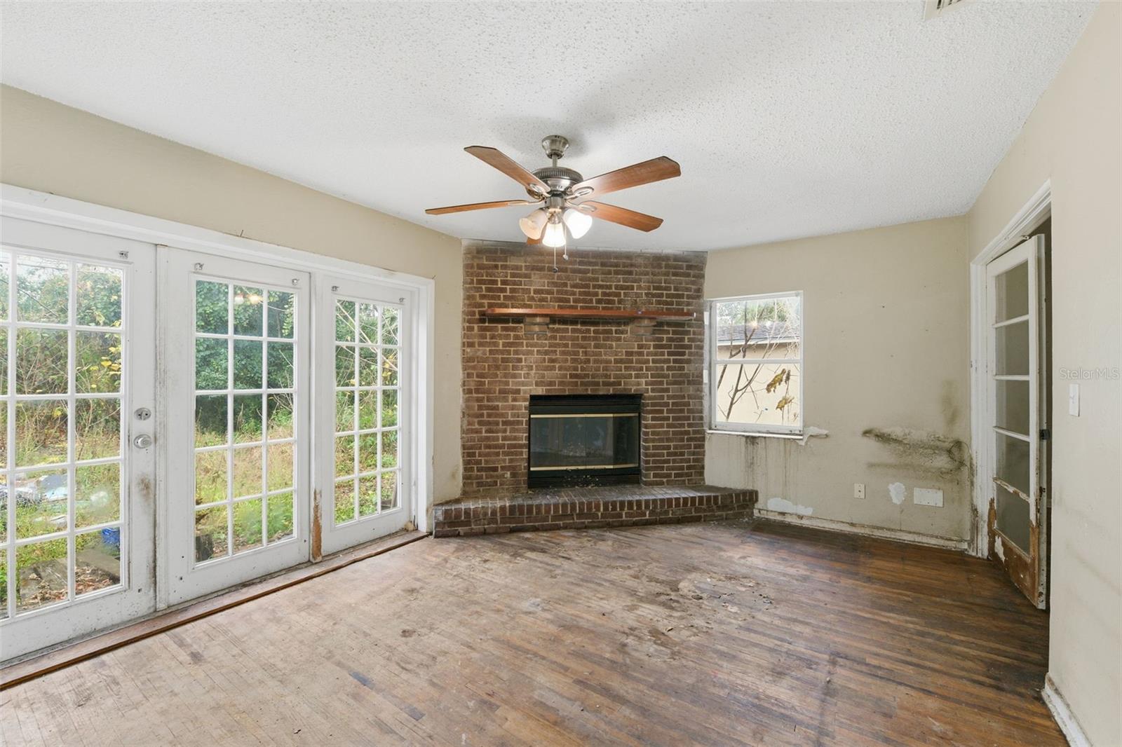 PALM HEIGHTS - Residential