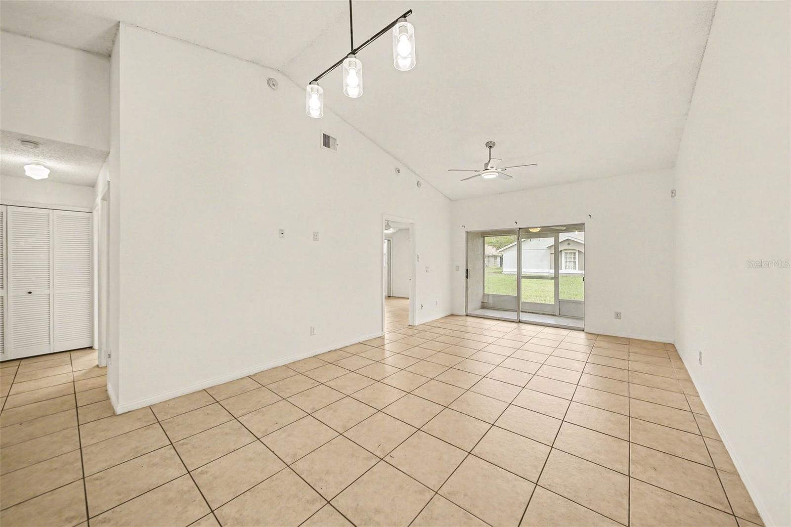 ISLAND COVE VILLAS PH 03 - Residential