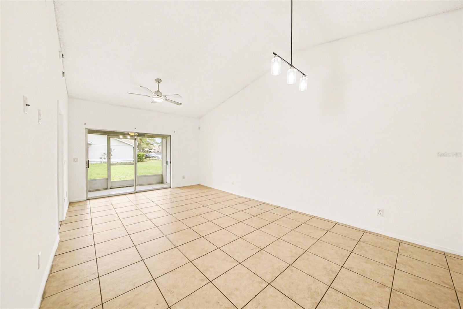 ISLAND COVE VILLAS PH 03 - Residential