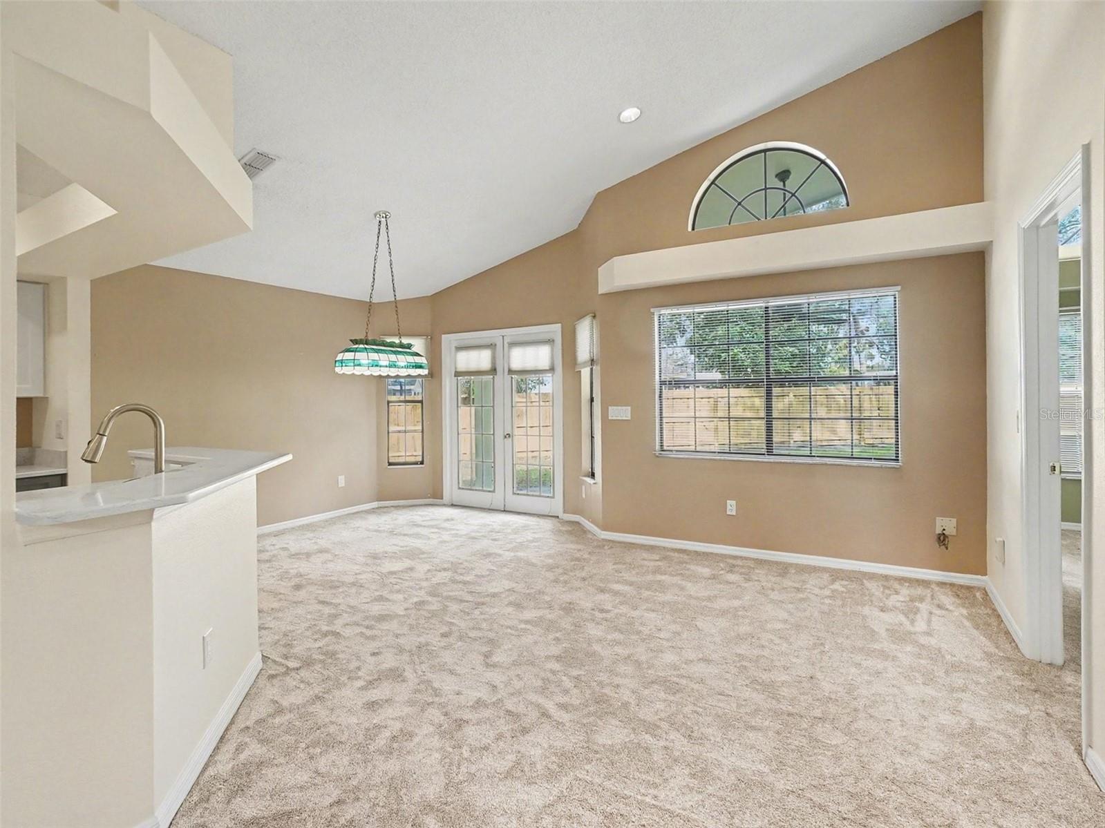 OAKS WEKIWA - Residential