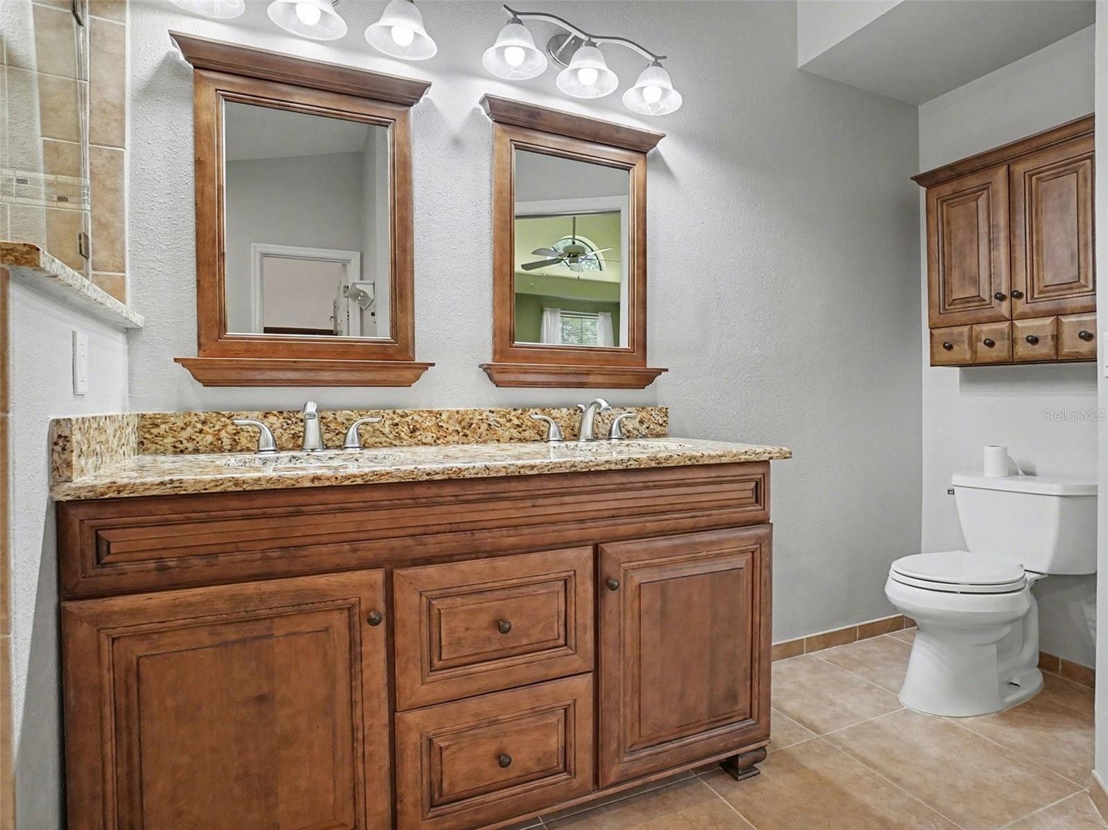 OAKS WEKIWA - Residential