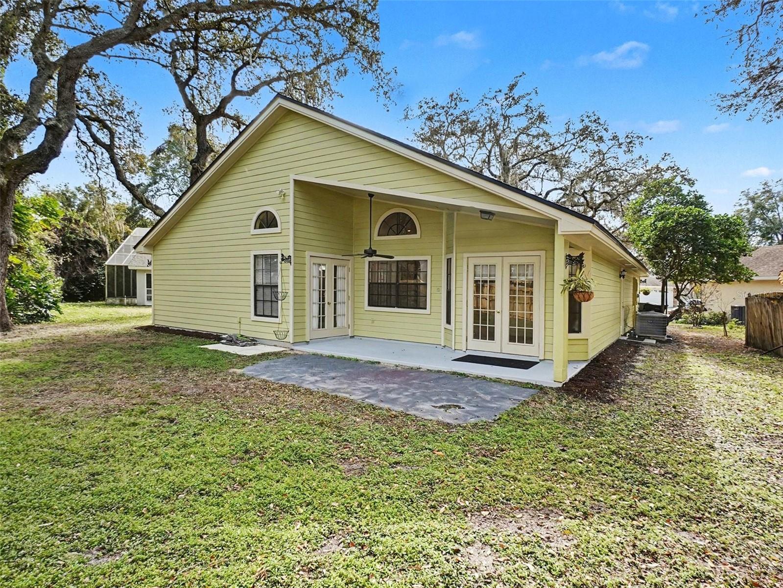 OAKS WEKIWA - Residential