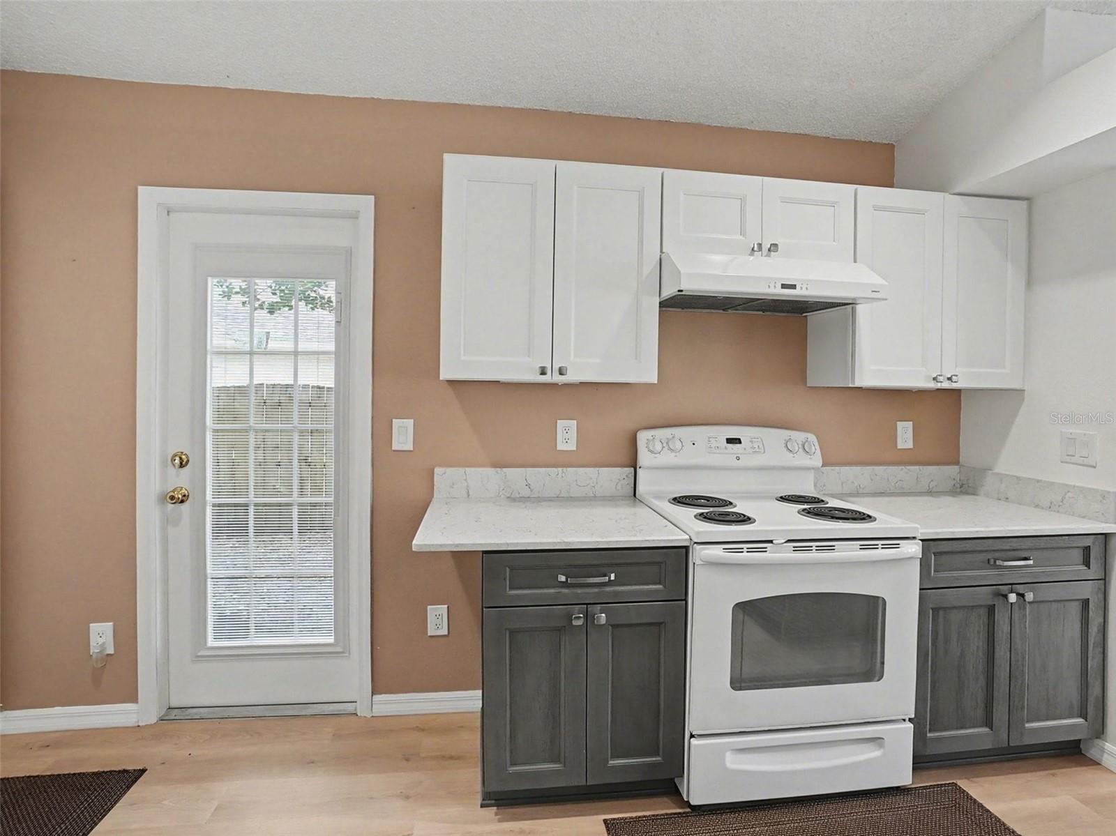 OAKS WEKIWA - Residential