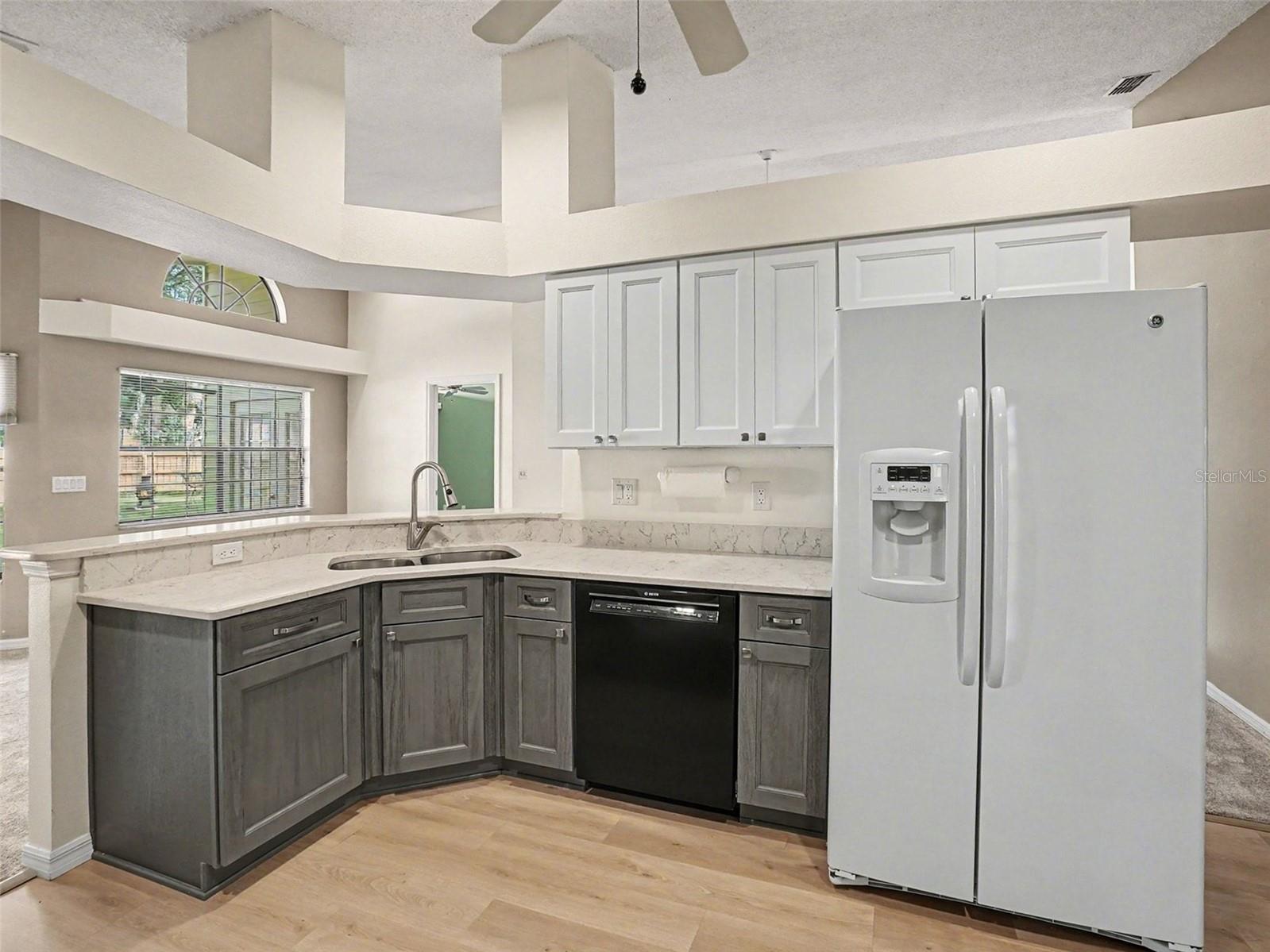 OAKS WEKIWA - Residential