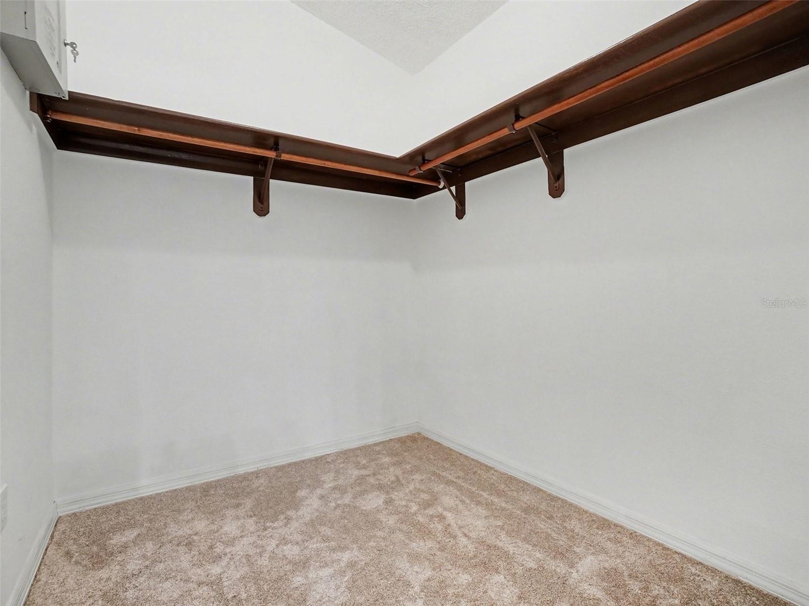 OAKS WEKIWA - Residential