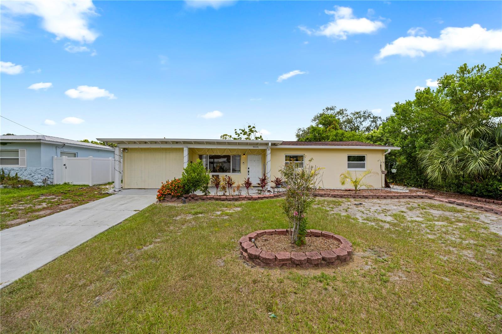 Welcome to your dream home on the green! Nestled right on the historic Babe Zaharias Golf Course, this beautifully maintained 4-bedroom, 2-bathroom home offers the perfect blend of comfort, style, and unbeatable location in the heart of Tampa. Enjoy a spacious and airy layout featuring sitting living rooms and eat in bar. The roomy master bedroom is complete with an ensuite and a newly updated master closet. Step outside to relax or entertain in your private backyard with direct views of the golf course, making it a peaceful retreat for both golfers and nature lovers alike. Don’t miss this rare opportunity to own a home right on the fairway. Close to 275, downtown, and beaches this home puts you at the center of it all.