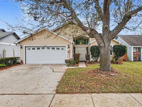 Photo of 12624 Whiterapids Drive, Orlando, FL 32828 (MLS # O6378911)