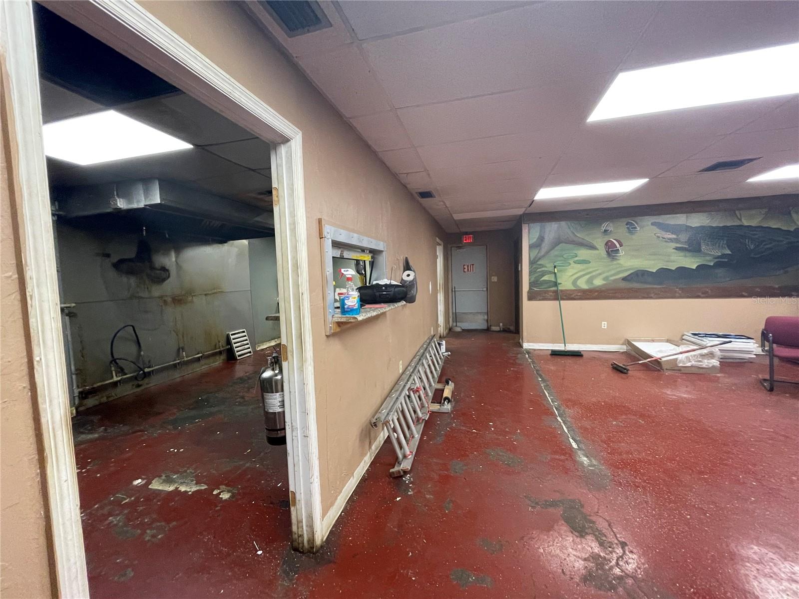 LUCILE COURT - Commercial Lease