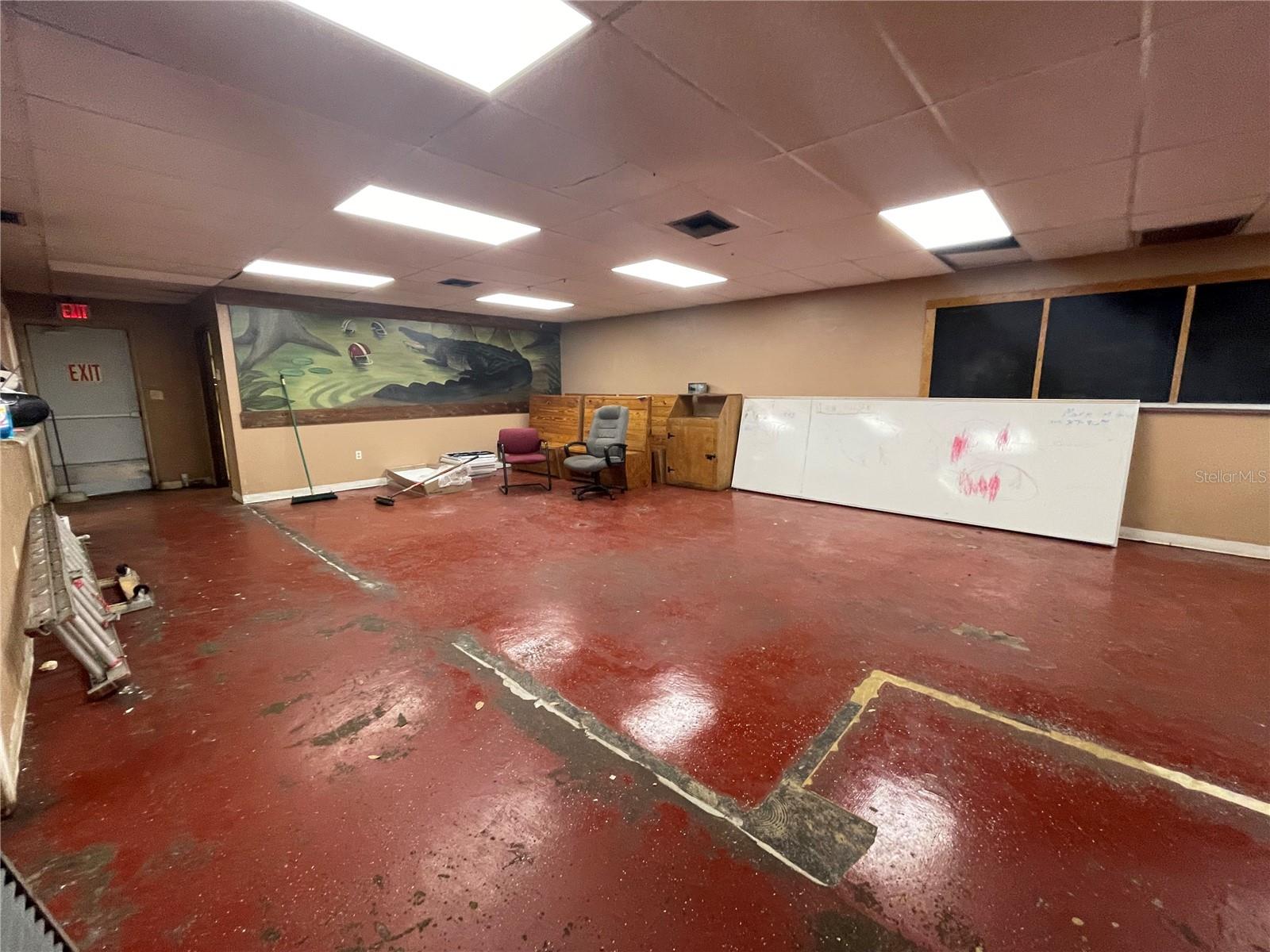 LUCILE COURT - Commercial Lease