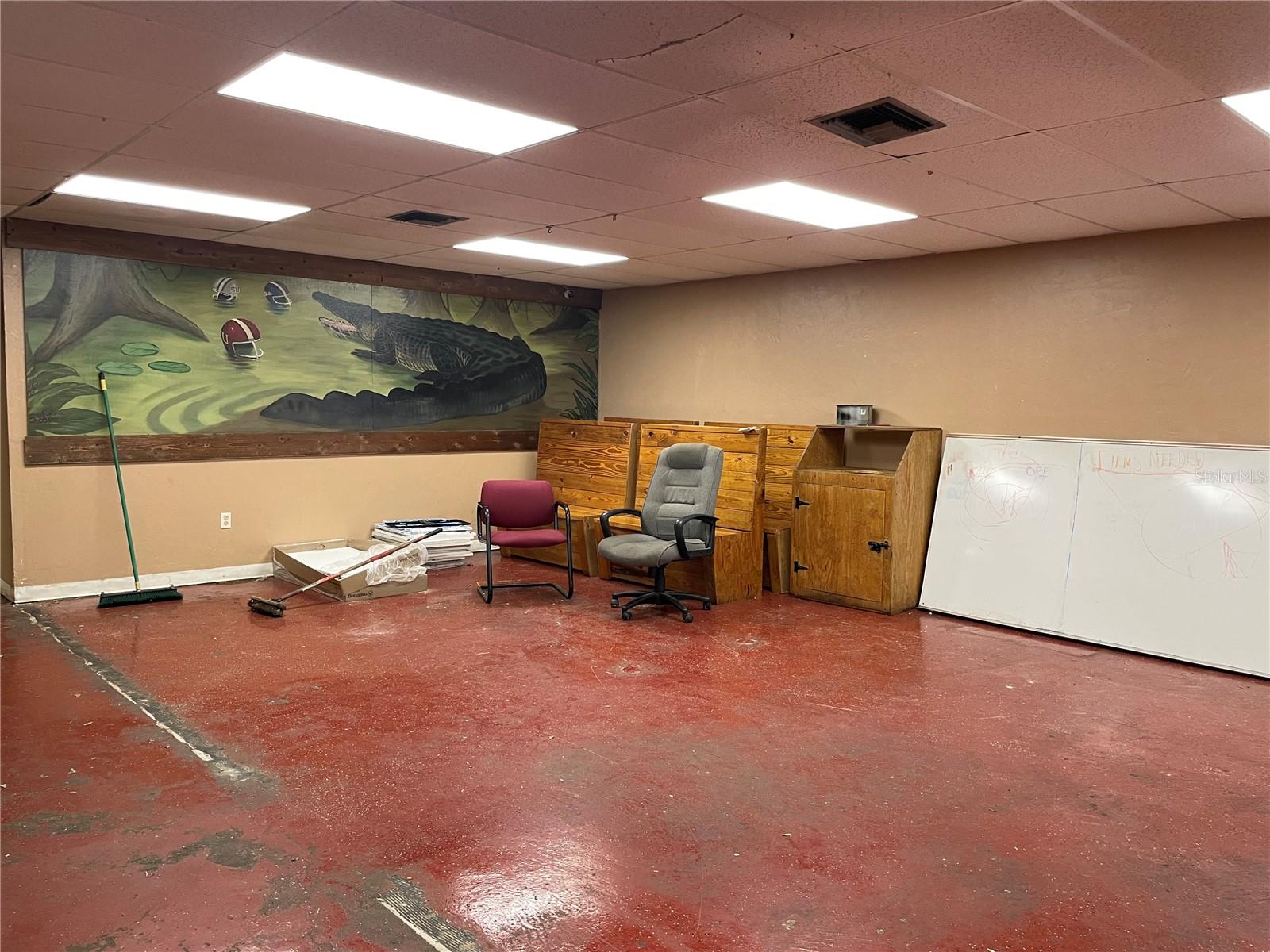 LUCILE COURT - Commercial Lease